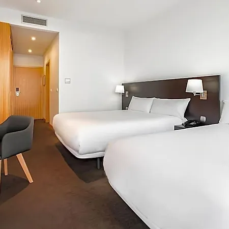 Otel Coimbra 3*